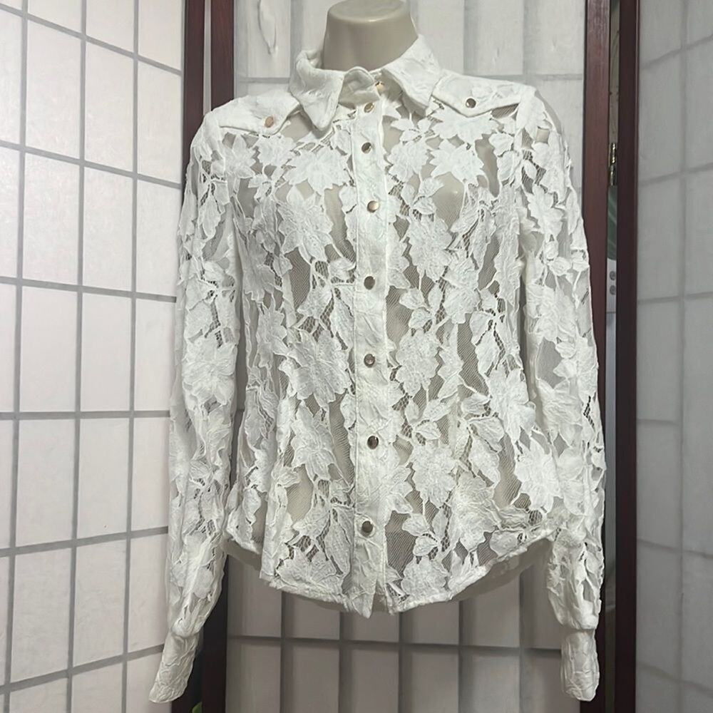 KAREN MILLEN LACE NWT BLOUSE SIZE 4